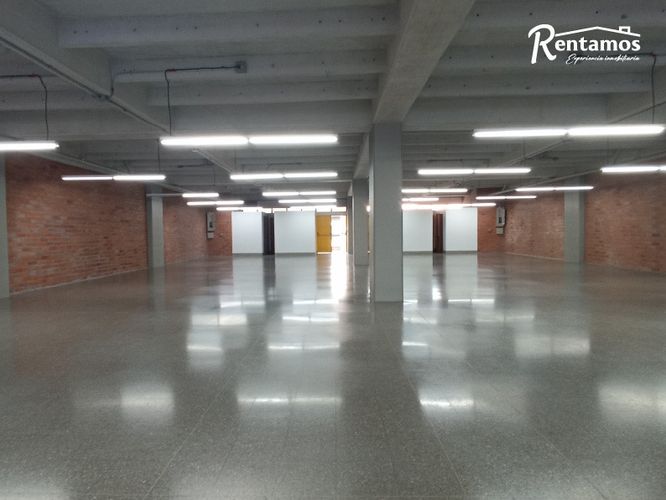 Local en arriendo en Shellmar, Medellín, 466 m² · foto 11 de 23