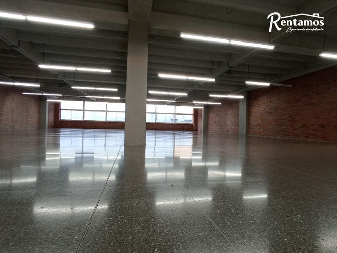Local en arriendo en Shellmar, Medellín, 466 m² · foto 17 de 23