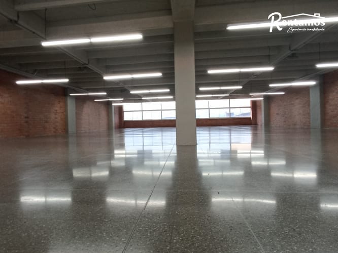 Local en arriendo en Shellmar, Medellín, 466 m² · foto 18 de 23