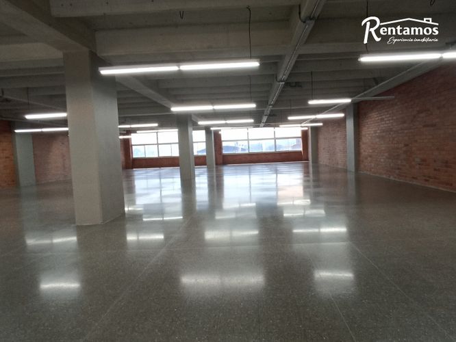 Local en arriendo en Shellmar, Medellín, 466 m² · foto 20 de 23