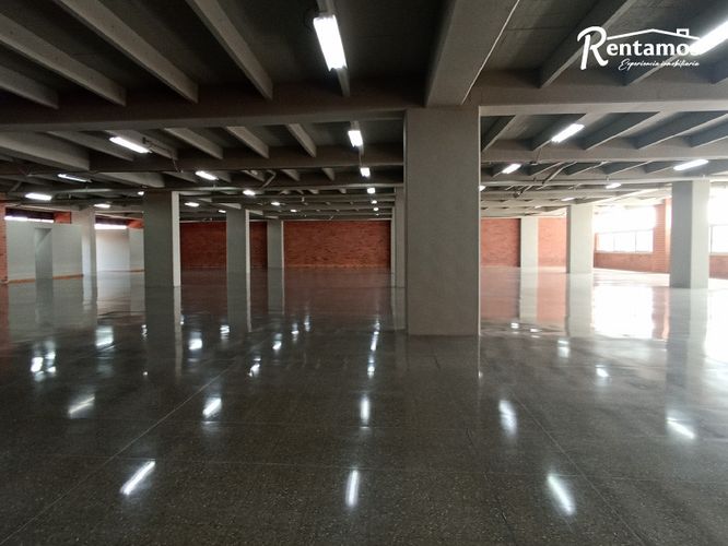 Local en arriendo en Santa Fe, Medellín, 924 m² · foto 4 de 24