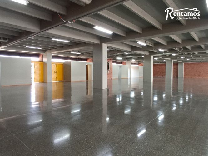 Local en arriendo en Santa Fe, Medellín, 924 m² · foto 6 de 24