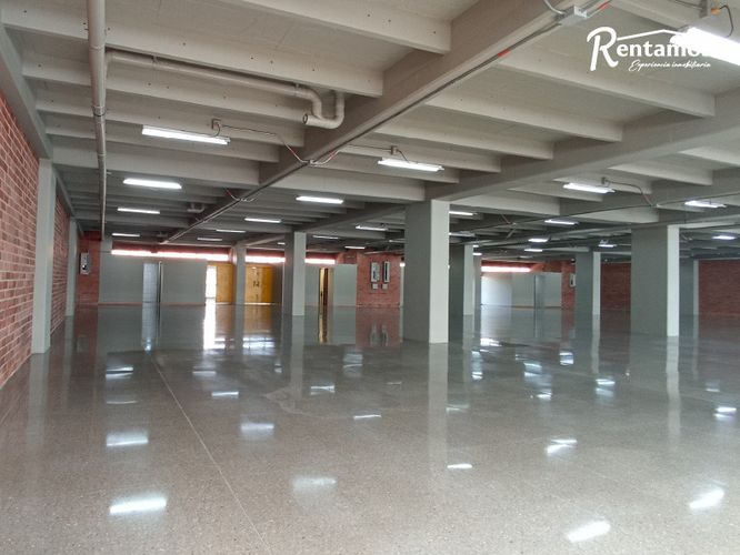 Local en arriendo en Santa Fe, Medellín, 924 m² · foto 9 de 24