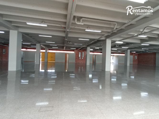 Local en arriendo en Santa Fe, Medellín, 924 m² · foto 11 de 24
