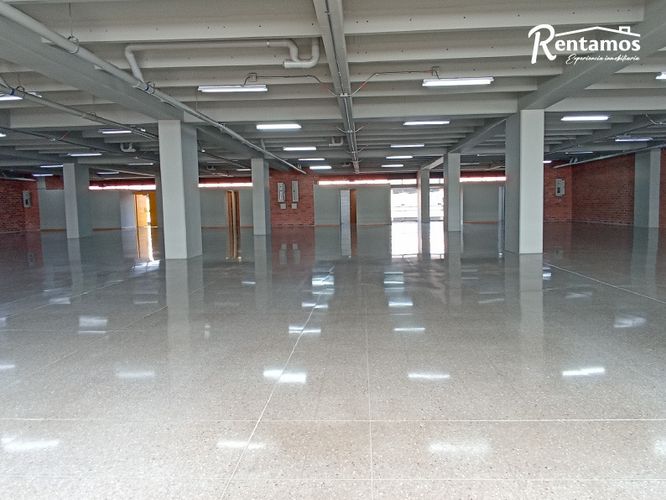 Local en arriendo en Santa Fe, Medellín, 924 m² · foto 13 de 24