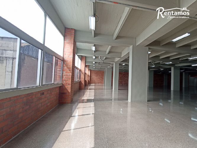Local en arriendo en Santa Fe, Medellín, 924 m² · foto 18 de 24