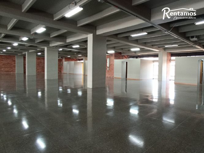 Local en arriendo en Santa Fe, Medellín, 924 m² · foto 20 de 24