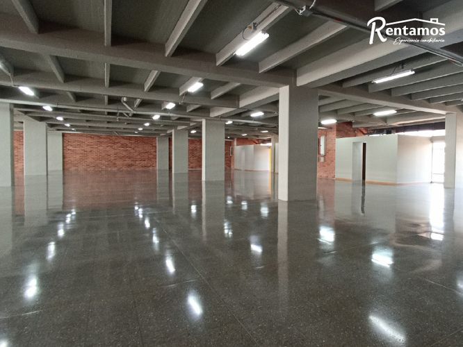 Local en arriendo en Santa Fe, Medellín, 924 m² · foto 21 de 24