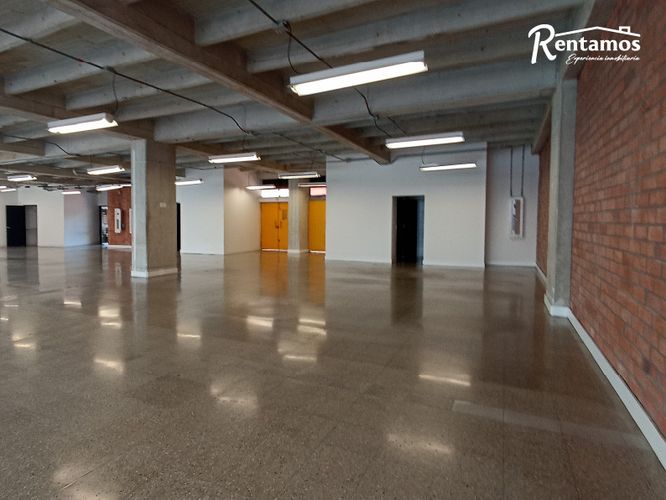 Local en arriendo en Santa Fe, Medellín, 558 m² · foto 6 de 24