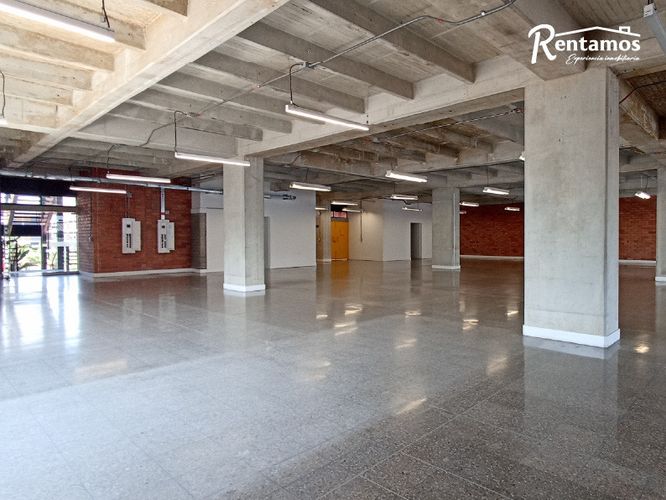 Local en arriendo en Santa Fe, Medellín, 558 m² · foto 10 de 24