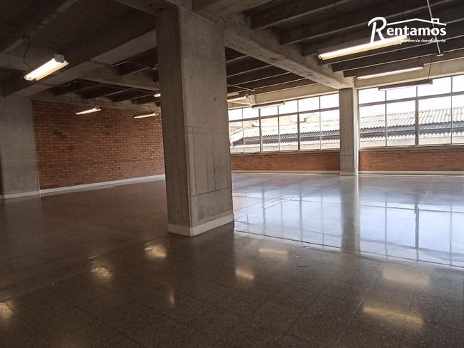 Local en arriendo en Santa Fe, Medellín, 558 m² · foto 14 de 24