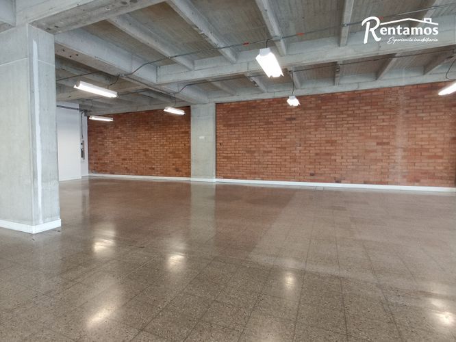 Local en arriendo en Santa Fe, Medellín, 558 m² · foto 23 de 24