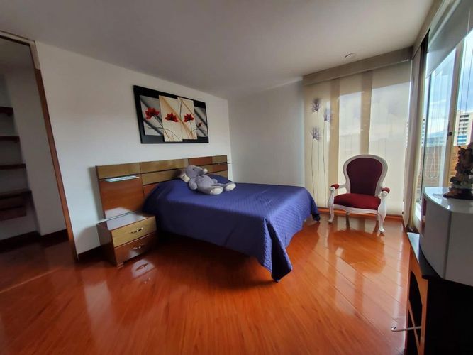 Apartamento de 4 alcobas en venta en Centro Comercial Parque La Colina, Bogotá, 215 m² · foto 9 de 20