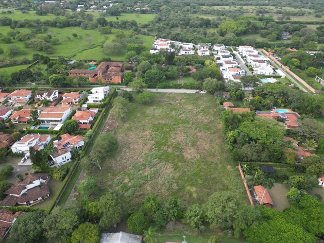 Lote en venta en Cali, 12264 m² · foto 6 de 17
