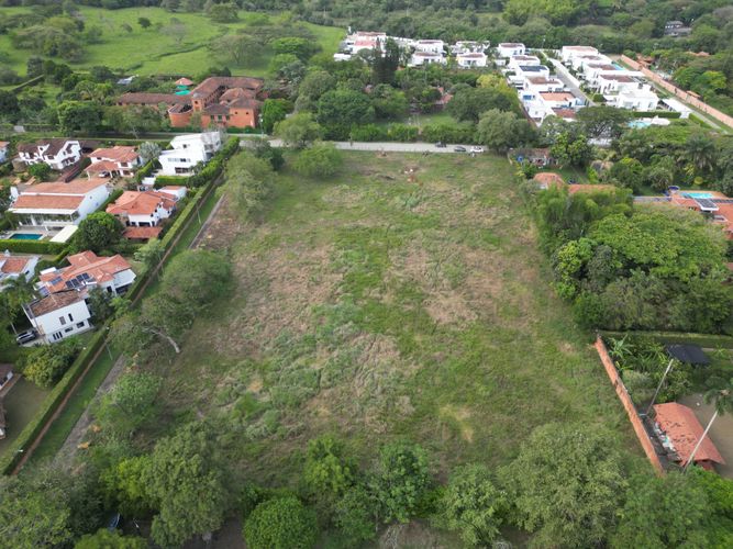 Lote en venta en Cali, 12264 m² · foto 11 de 17