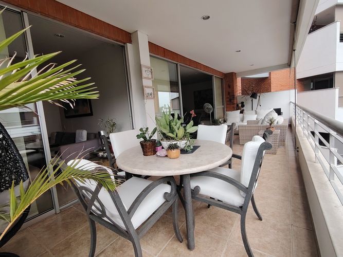Apartamento en venta en Ciudad Jardin, Cali · foto 17 de 24