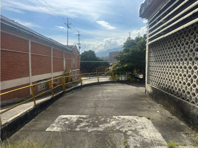 Bodega en arriendo en Perez, Bello, 4558 m² · foto 5 de 11