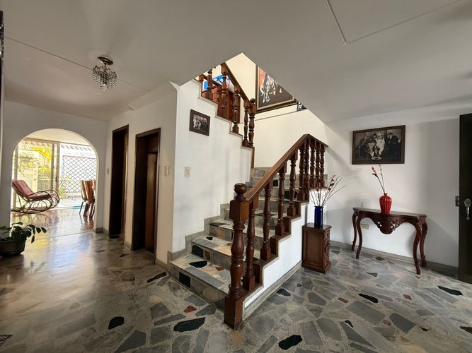 Casa de 4 alcobas en venta en El Batán, Bogotá, 250 m² · foto 4 de 24