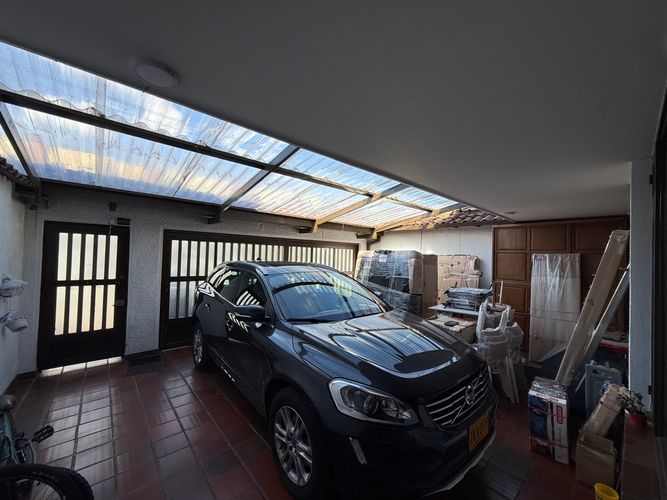 Casa de 4 alcobas en venta en El Batán, Bogotá, 250 m² · foto 2 de 24