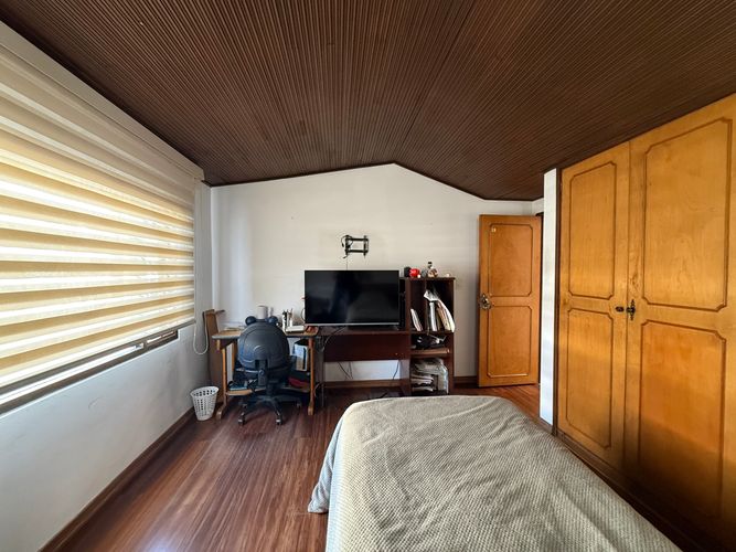 Casa de 4 alcobas en venta en El Batán, Bogotá, 250 m² · foto 17 de 24