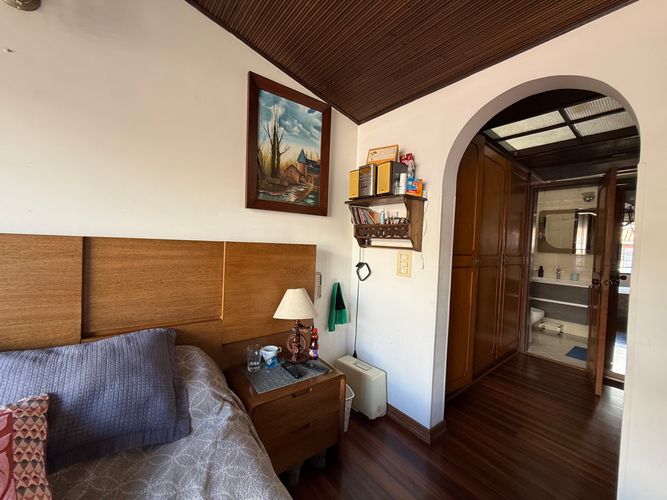 Casa de 4 alcobas en venta en El Batán, Bogotá, 250 m² · foto 23 de 24