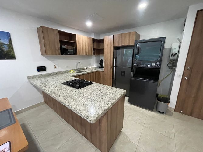 Apartamento de 2 alcobas en venta en Laureles, Medellín, 85 m² · foto 5 de 13