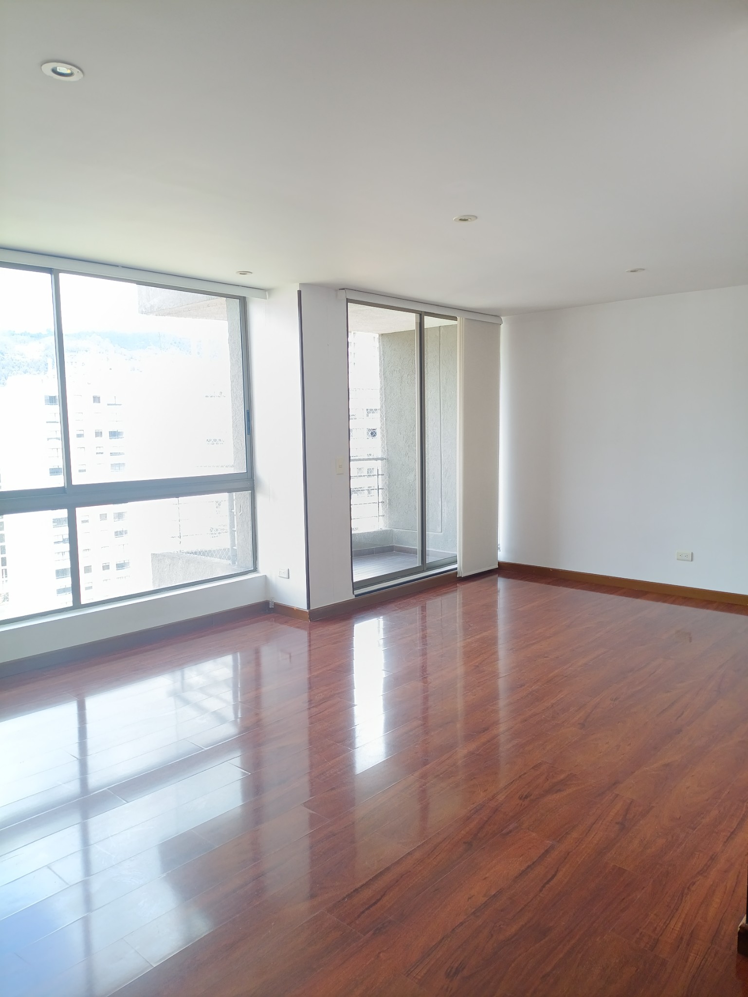 Apartamento en venta en Alameda, Bogotá · foto 2 de 24