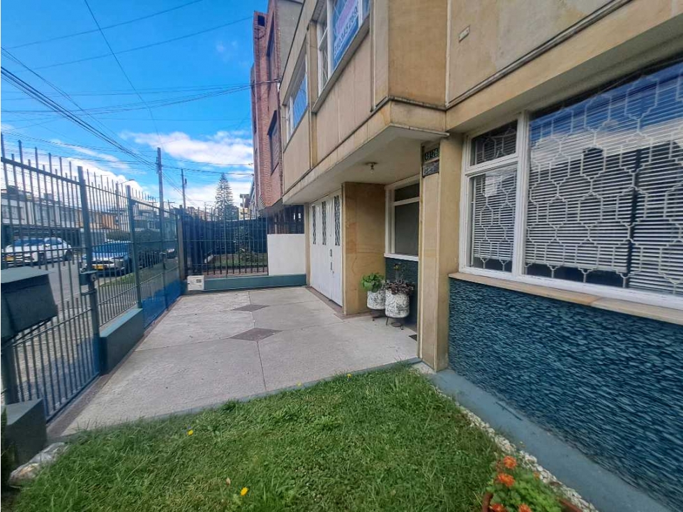 Casa en venta en Normandia, Bogotá · foto 9 de 12