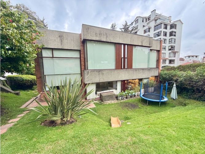 Casa de 4 alcobas en venta en Colina Campestre, Bogotá, 321 m² · foto 2 de 24