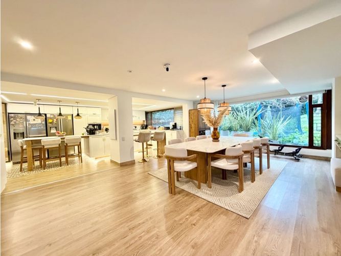 Casa de 4 alcobas en venta en Colina Campestre, Bogotá, 321 m² · foto 3 de 24
