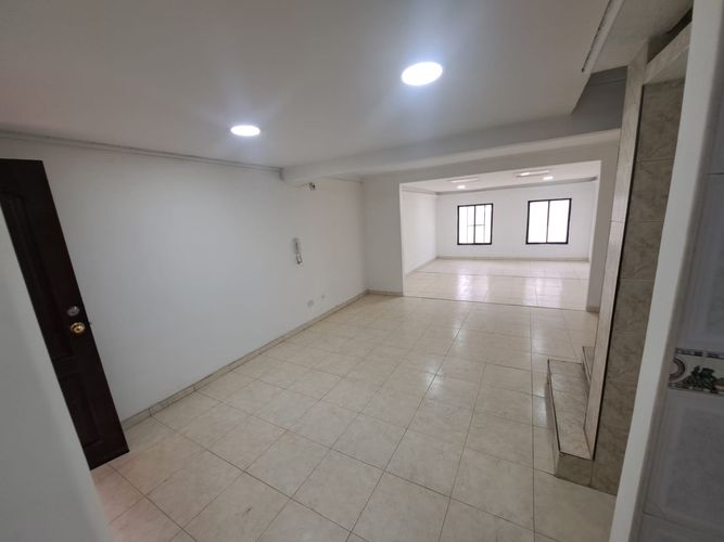 Casa de 3 alcobas en venta en Valle Del Lili, Cali, 86 m² · foto 3 de 24