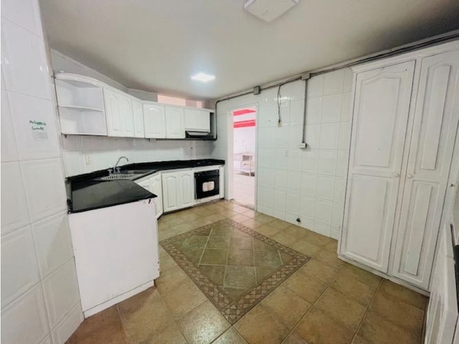 Casa de 4 alcobas en venta en El Ingenio, Cali, 250 m² · foto 2 de 24