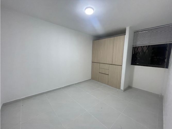 Apartamento en venta en Los Guaduales, Cali · foto 3 de 7