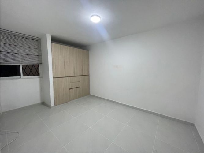 Apartamento en venta en Los Guaduales, Cali · foto 4 de 7