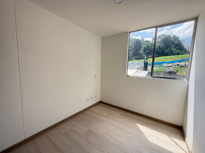 Apartamento de 3 alcobas en arriendo en Camino Verde, Envigado, 65 m² · foto 8 de 12