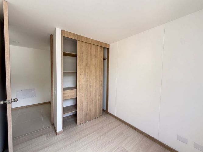 Apartamento de 3 alcobas en arriendo en Camino Verde, Envigado, 65 m² · foto 9 de 12