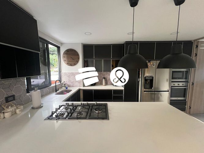 Apartamento de 3 alcobas en venta en El Poblado, Medellín, 150 m² · foto 8 de 24