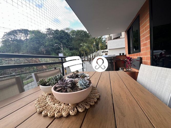 Apartamento de 3 alcobas en venta en El Poblado, Medellín, 150 m² · foto 18 de 24