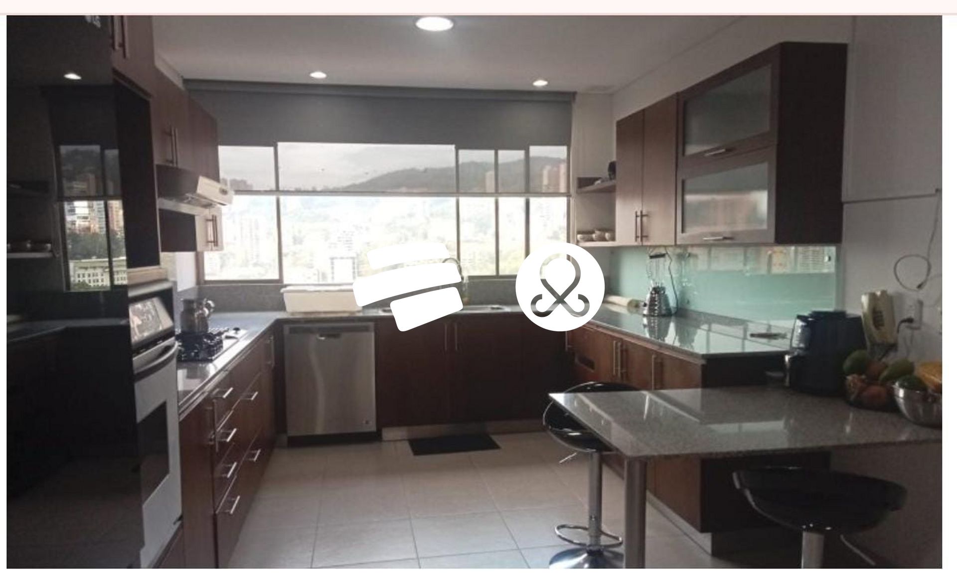 Apartamento en venta en El Poblado, Medellín · foto 2 de 17