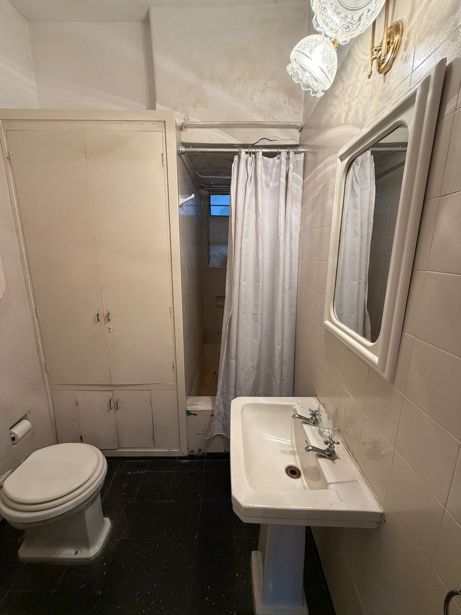 Venta 3 Dormitorios Planta Baja - Parque Rodó - Mehr