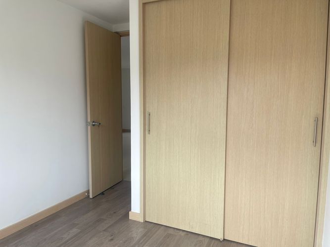 Apartamento de 2 alcobas en venta en San Jose, Sabaneta, 77 m² · foto 11 de 20