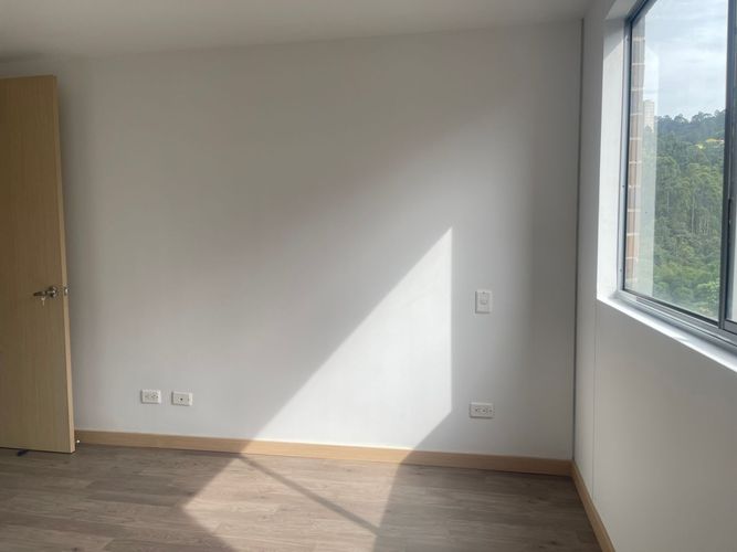 Apartamento de 2 alcobas en venta en San Jose, Sabaneta, 77 m² · foto 12 de 20
