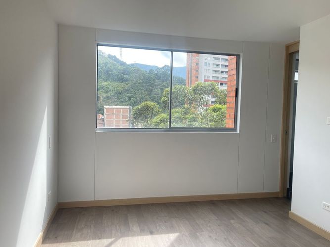 Apartamento de 2 alcobas en venta en San Jose, Sabaneta, 77 m² · foto 13 de 20