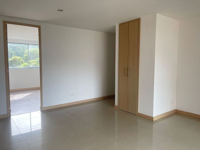 Apartamento de 2 alcobas en venta en San Jose, Sabaneta, 77 m² · foto 15 de 20