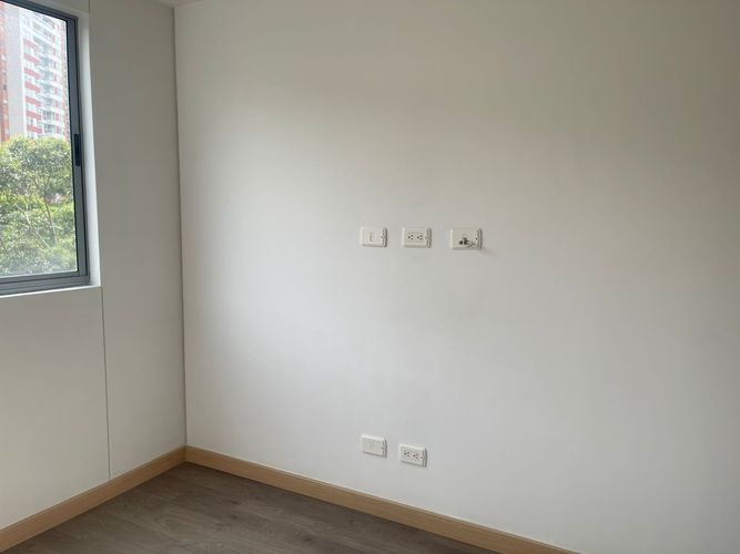 Apartamento de 2 alcobas en venta en San Jose, Sabaneta, 77 m² · foto 16 de 20