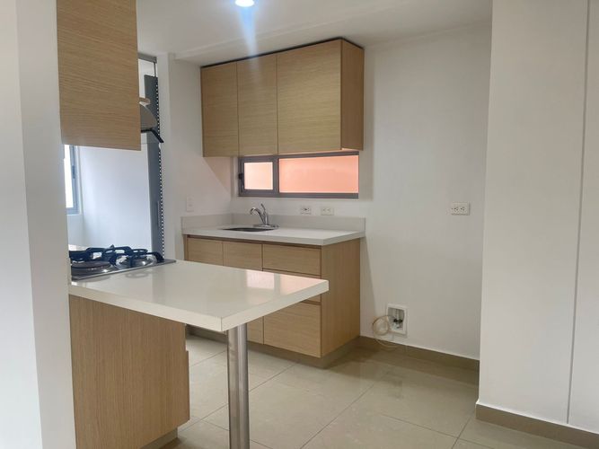 Apartamento de 2 alcobas en venta en San Jose, Sabaneta, 77 m² · foto 5 de 20