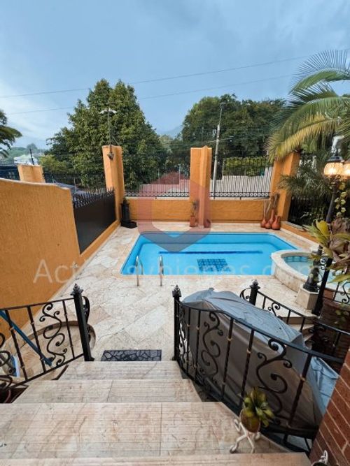 Casa de 4 alcobas en venta en Loma Del Escobero, Envigado, 382 m² · foto 9 de 24