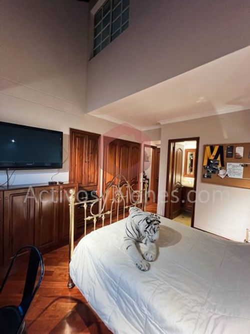 Casa de 4 alcobas en venta en Loma Del Escobero, Envigado, 382 m² · foto 16 de 24