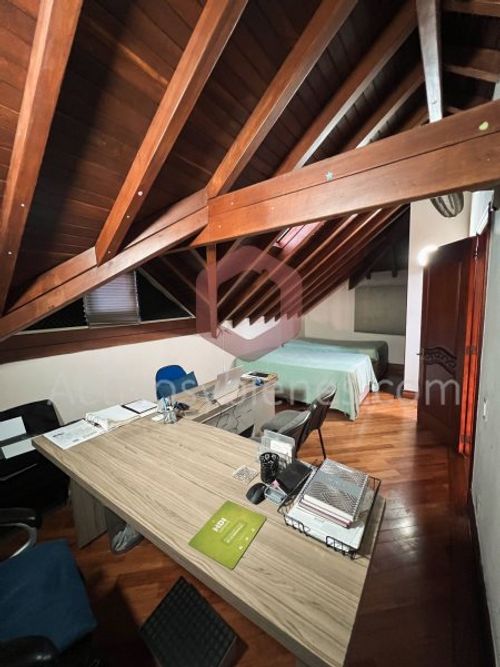 Casa de 4 alcobas en venta en Loma Del Escobero, Envigado, 382 m² · foto 18 de 24