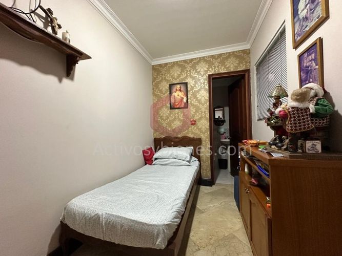 Casa de 4 alcobas en venta en Loma Del Escobero, Envigado, 382 m² · foto 19 de 24